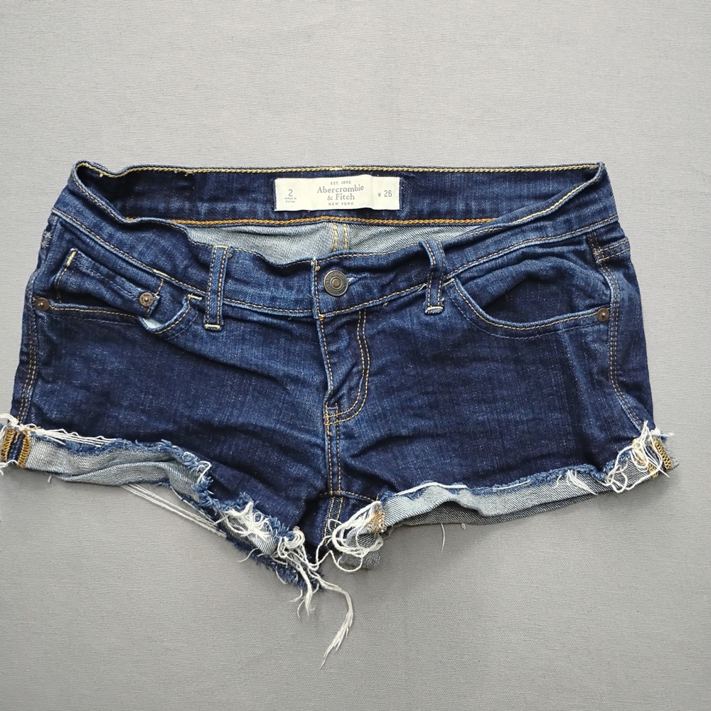 Abercrombie & Fitch Womens Size 2 W26 Dark Wash Distressed Raw Hem Denim Shorts